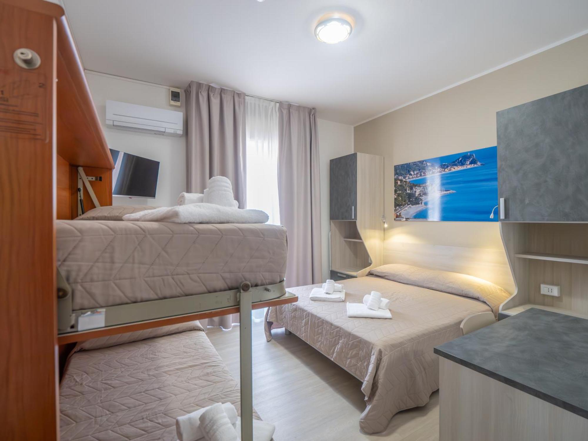 Hotel La Bussola 菲纳莱利古雷 外观 照片