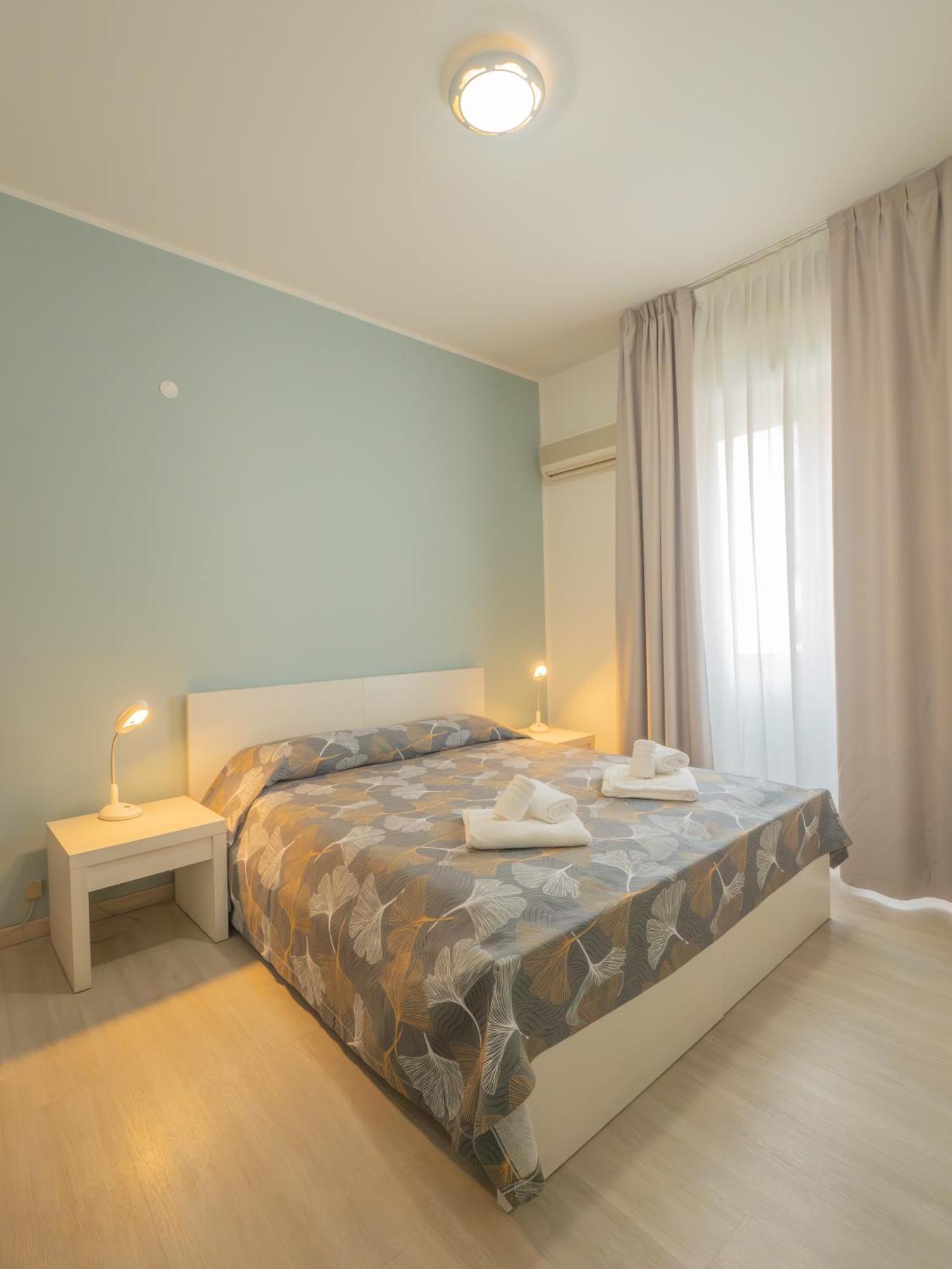 Hotel La Bussola 菲纳莱利古雷 外观 照片